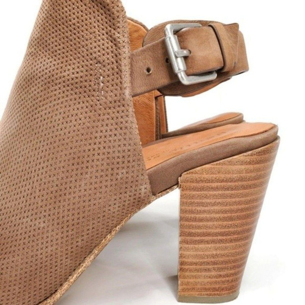 Gentle Souls Tan Nubuck Leather Open-Toe Sling-Back Stacked Heel Shootie Sandals - Picture 3 of 16